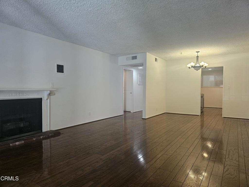 1401 Valley View - Photo 10