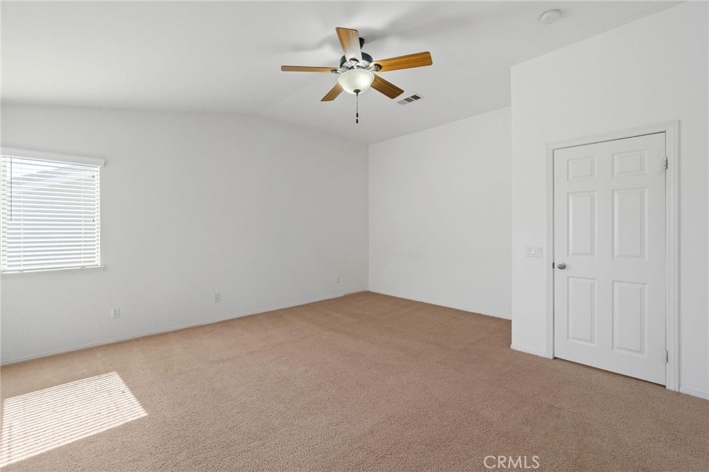 23764 Cloverleaf - Photo 17