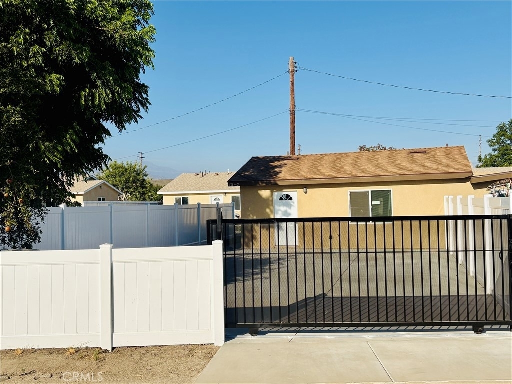 134 E Cluster Street - Photo 6