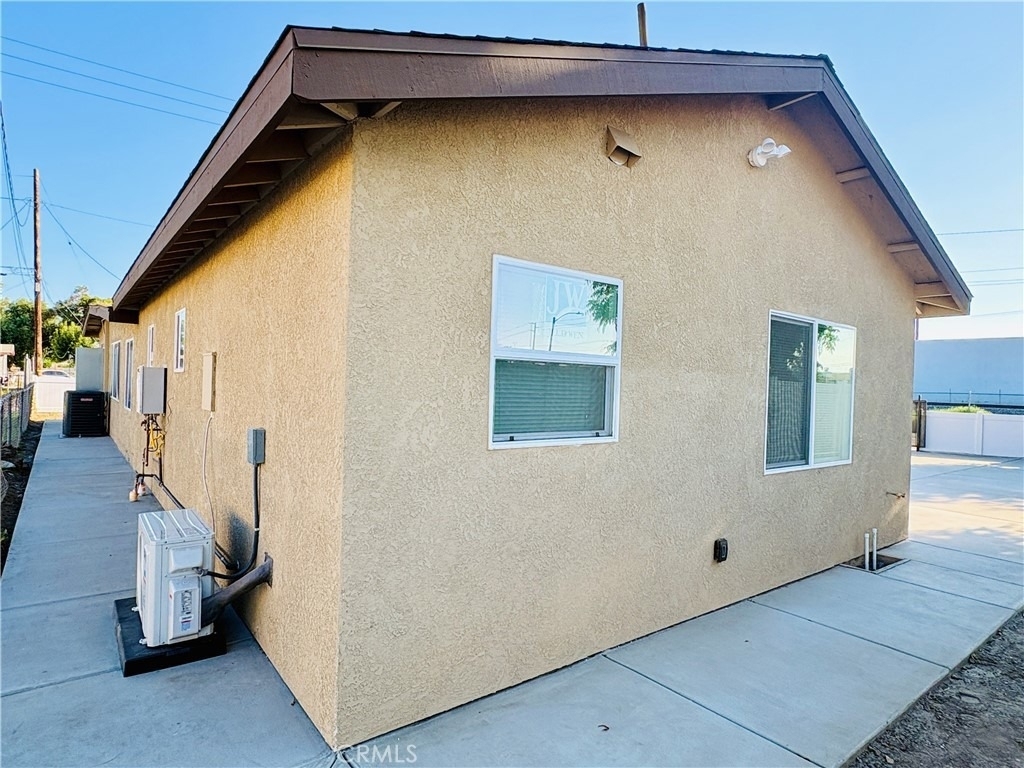 134 E Cluster Street - Photo 31