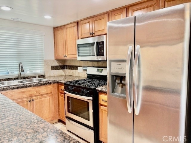 2558 Orange Avenue - Photo 15