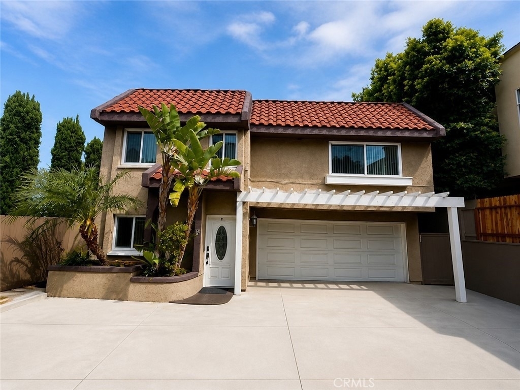 2558 Orange Avenue - Photo 1