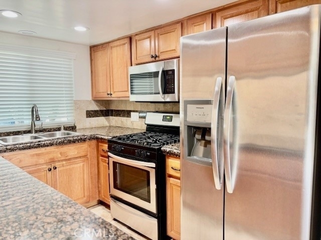 2558 Orange Avenue - Photo 15