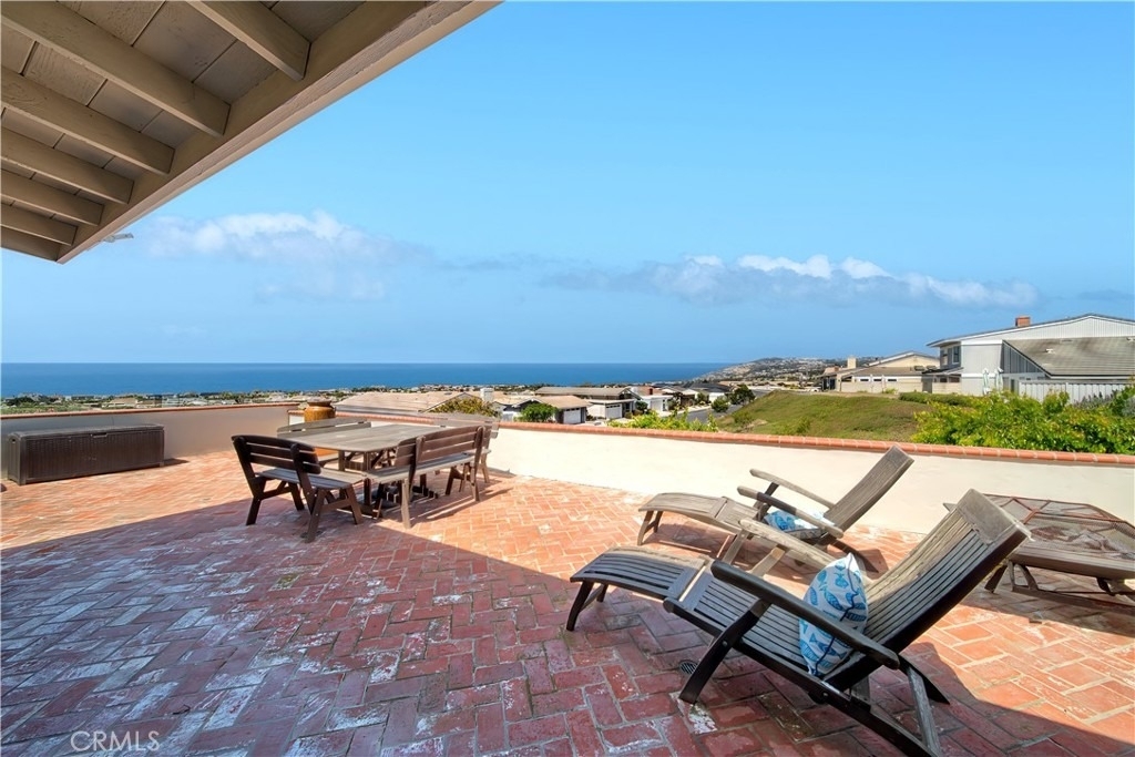 24101 Windward - Photo 0