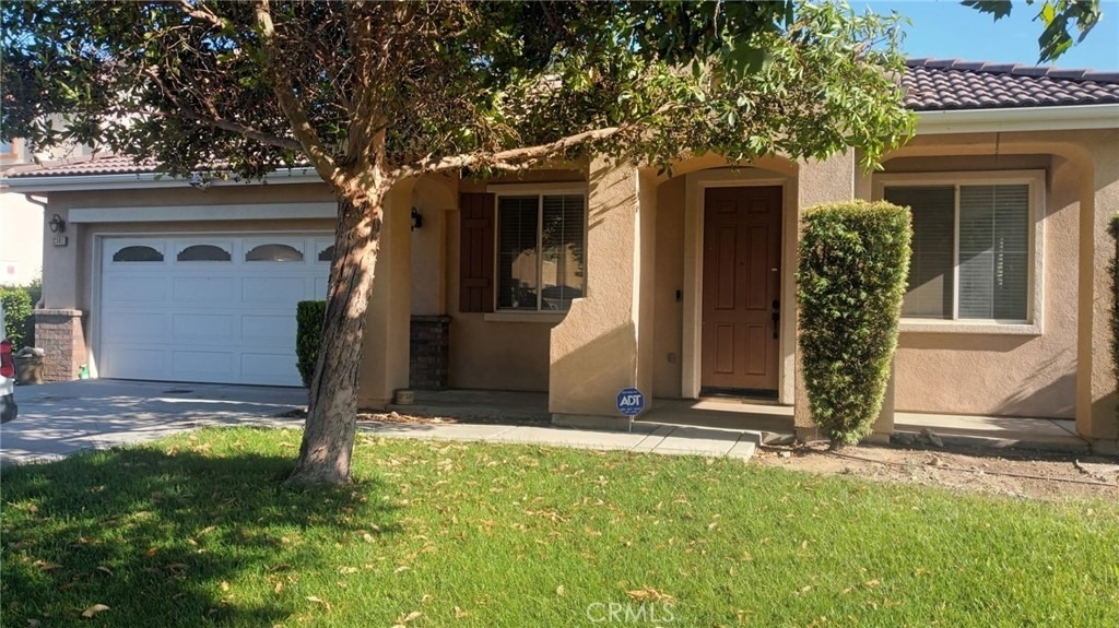 16141 San Jacinto Ave - Photo 0