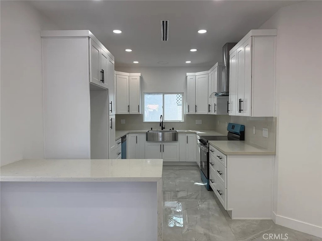 522 Stanford Rd - Photo 1