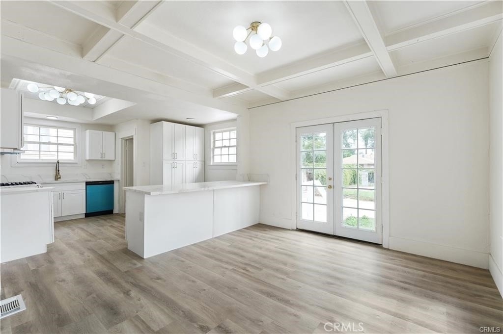 4415 12th - Photo 2