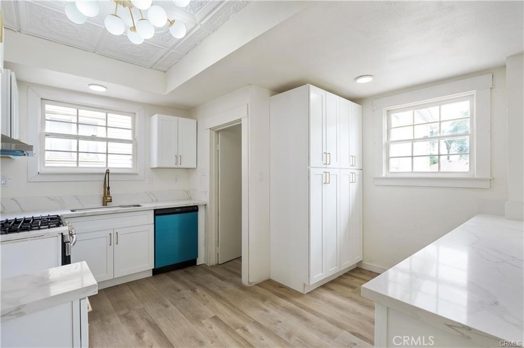 4415 12th - Photo 4