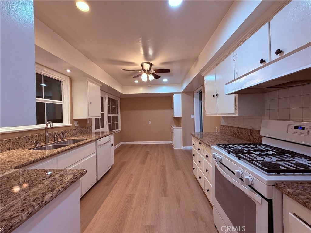1447 S Valley Center - Photo 10