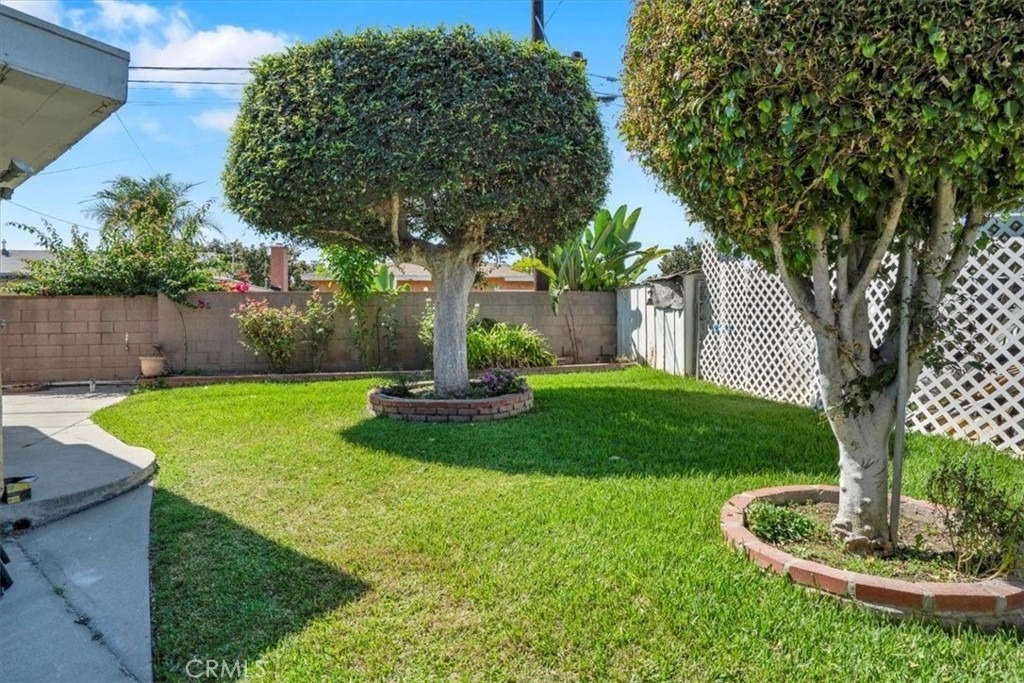 9241 Vicki Drive - Photo 16
