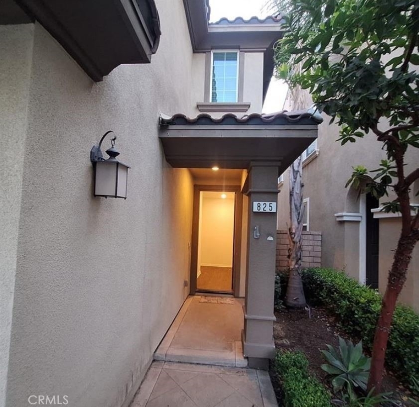 825 Parisa Place - Photo 1