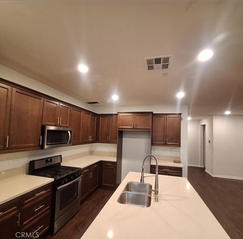 825 Parisa Place - Photo 3