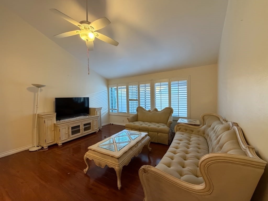1015 Arcadia Avenue - Photo 1