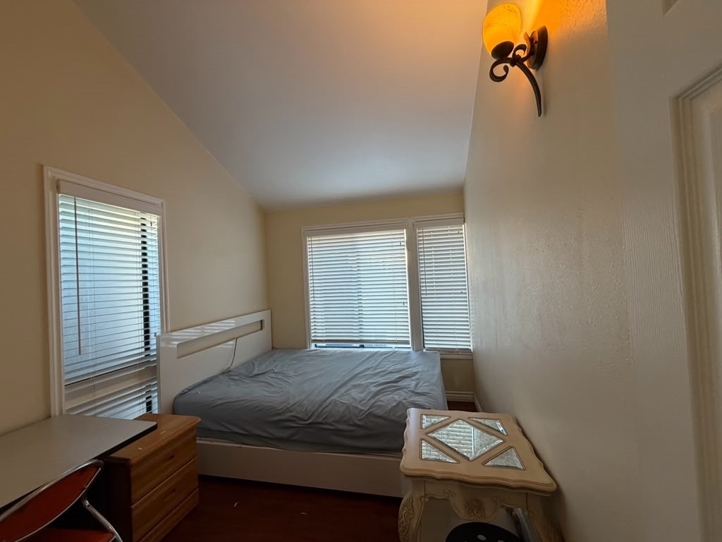 1015 Arcadia Avenue - Photo 8
