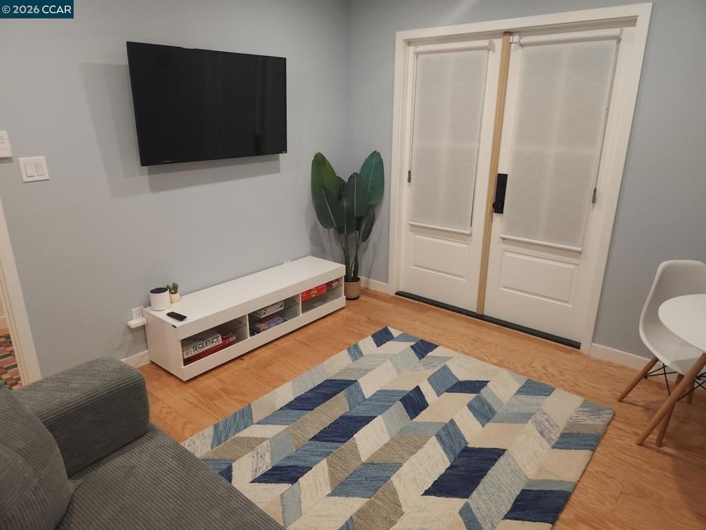 2591 Walnut Blvd - Photo 3