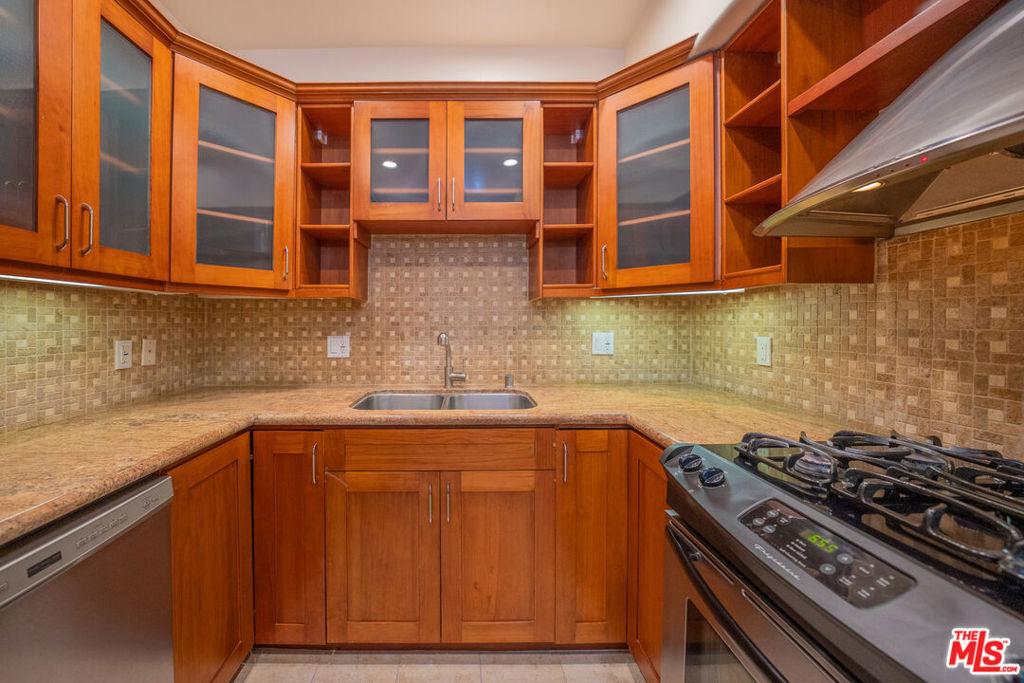 626 E Orange Grove Avenue - Photo 2