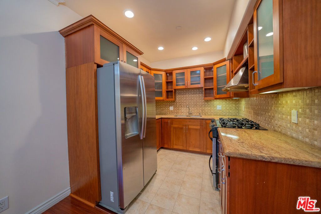 626 E Orange Grove Avenue - Photo 4
