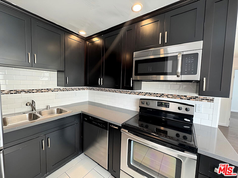 3811 N Figueroa Street - Photo 3