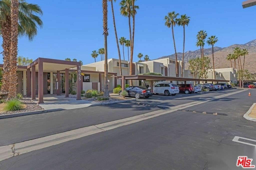 1655 E Palm Canyon Drive - Photo 24