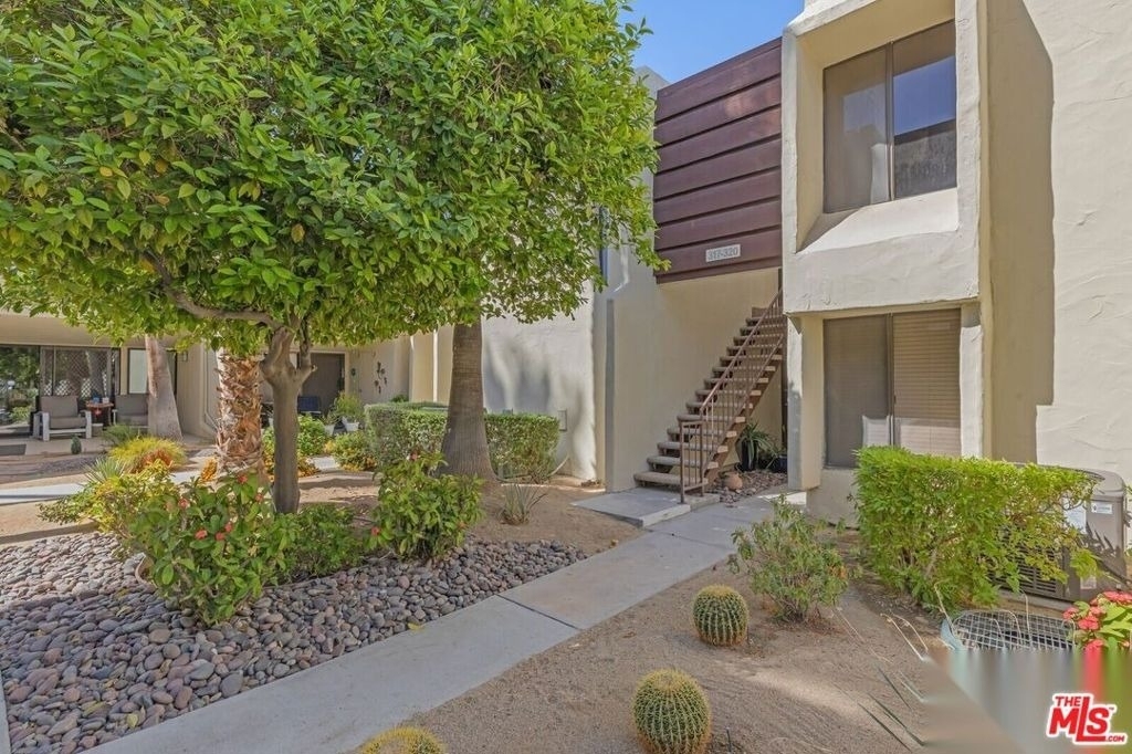 1655 E Palm Canyon Drive - Photo 25