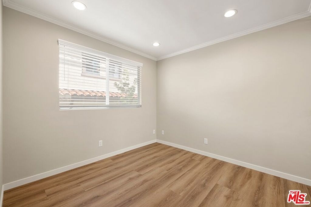 1109 20th Street - Photo 21