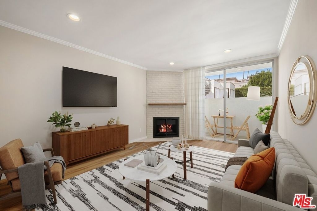 1109 20th Street - Photo 1