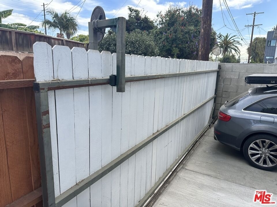 2454 Penmar - Photo 5