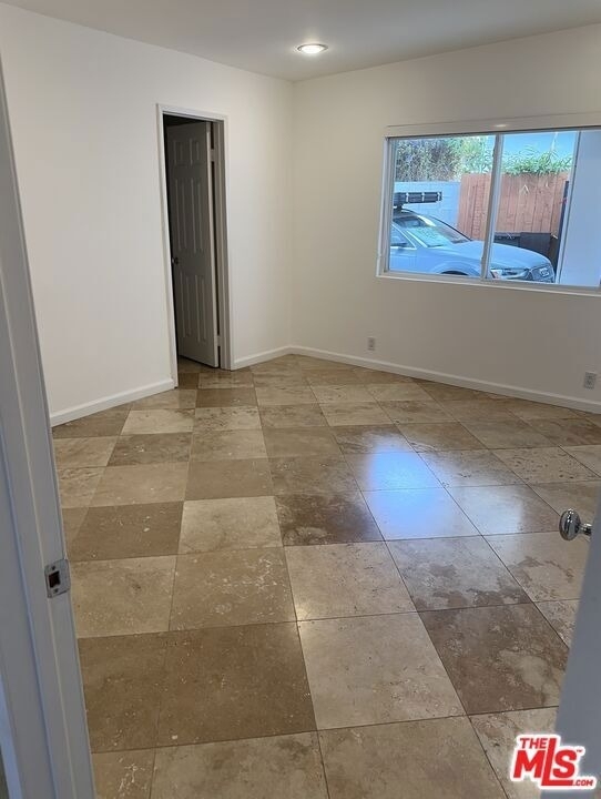 2454 Penmar - Photo 30