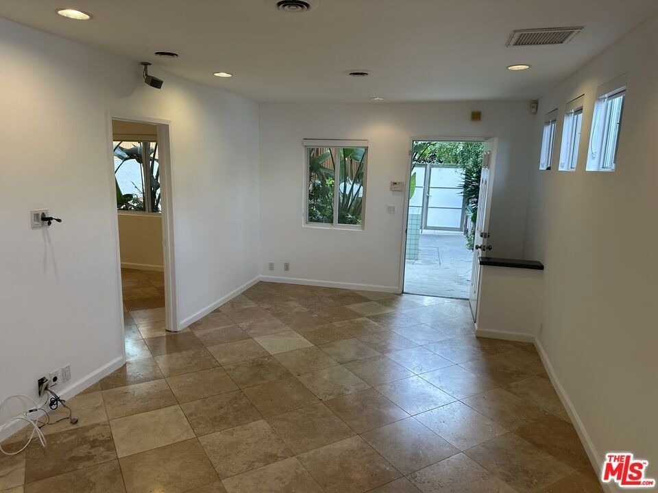 2454 Penmar - Photo 12