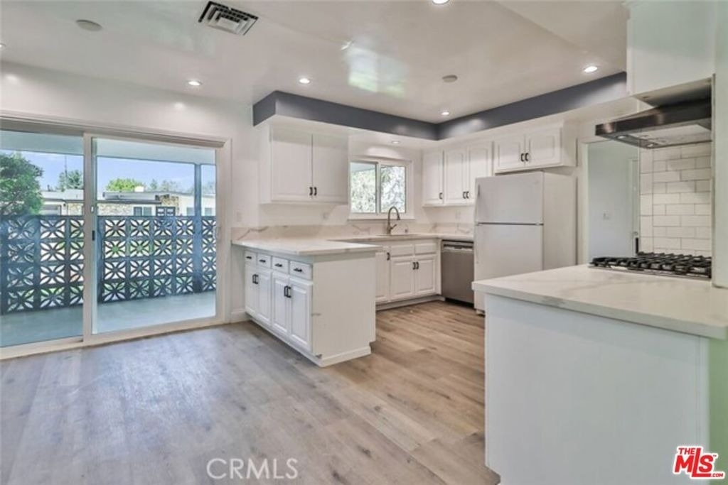 23540 Kivik St - Photo 7