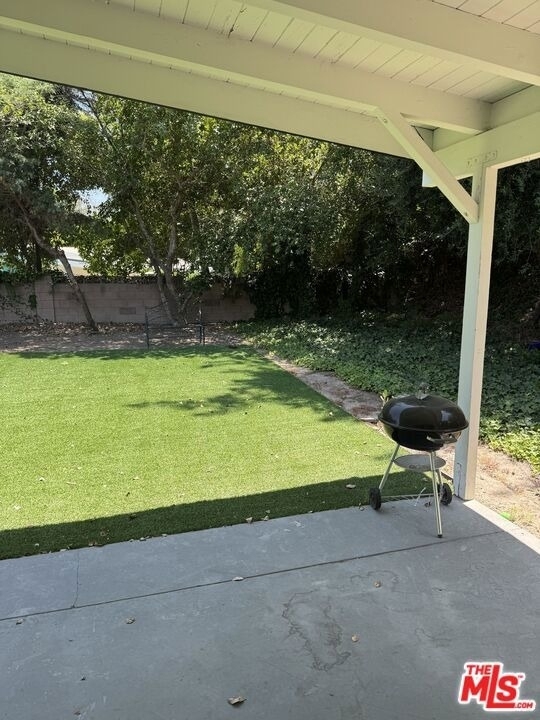 23540 Kivik St - Photo 23