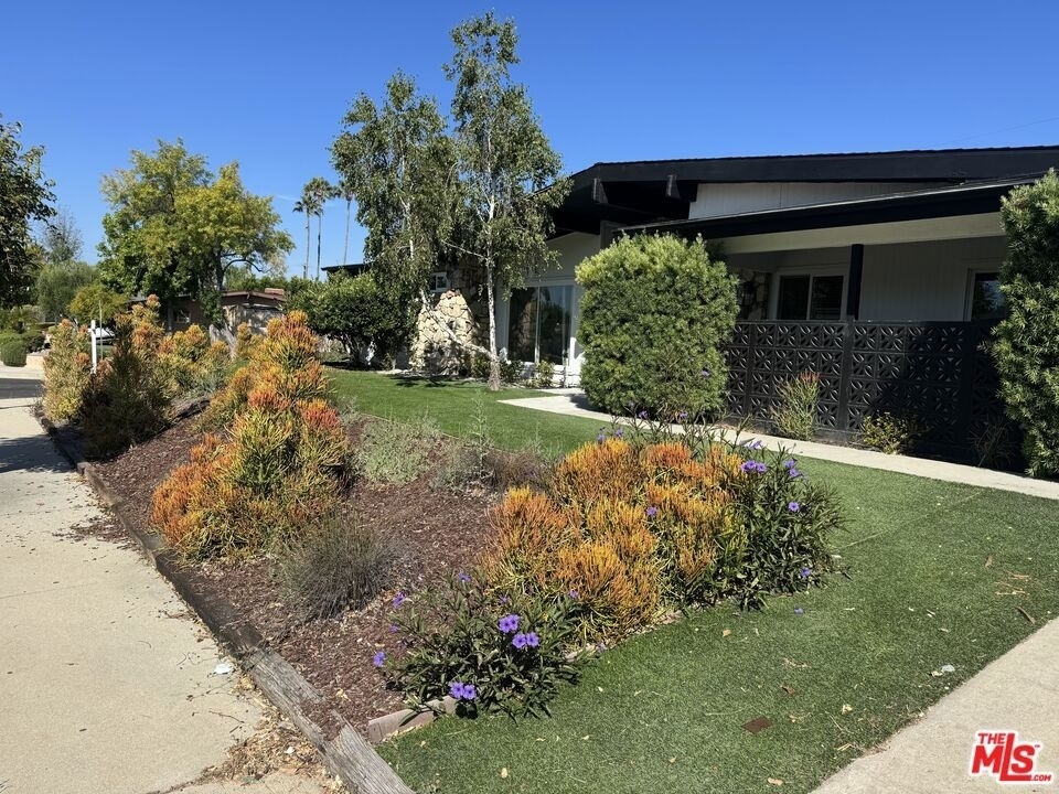 23540 Kivik St - Photo 10