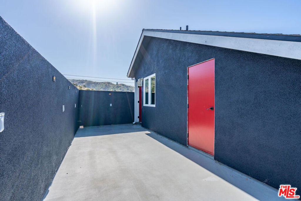10321 Sala Place - Photo 10