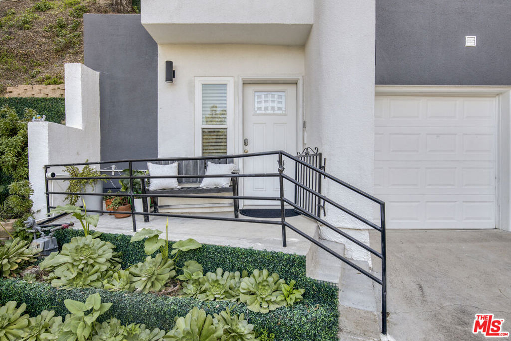 4110 Vanetta Place - Photo 3