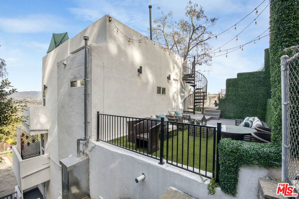 4110 Vanetta Place - Photo 26