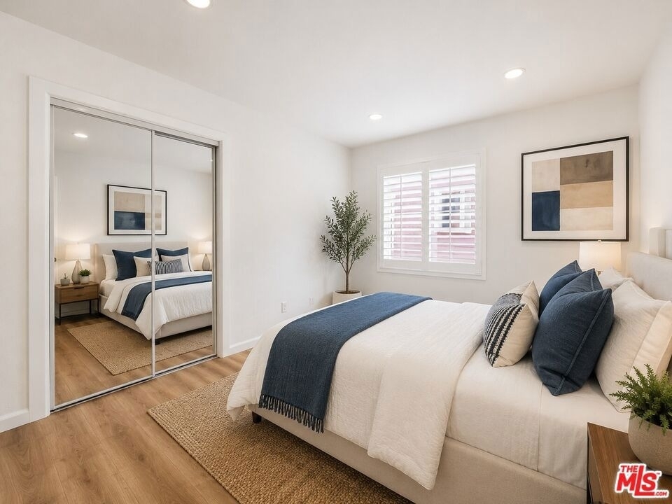 1267 W 85th Street - Photo 2
