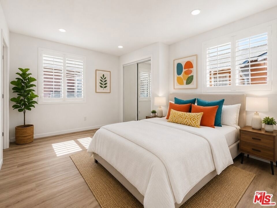 1267 W 85th Street - Photo 3