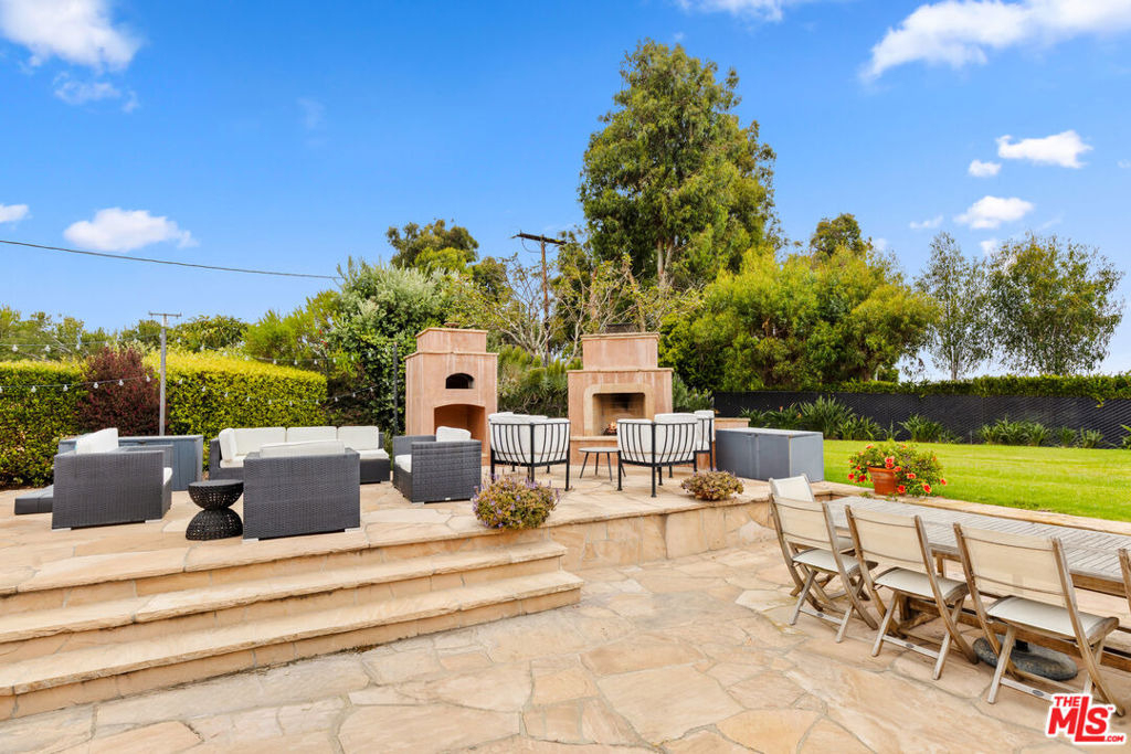 7122 Dume Drive - Photo 17