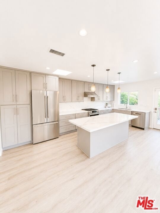 1636 Courtney Avenue - Photo 2