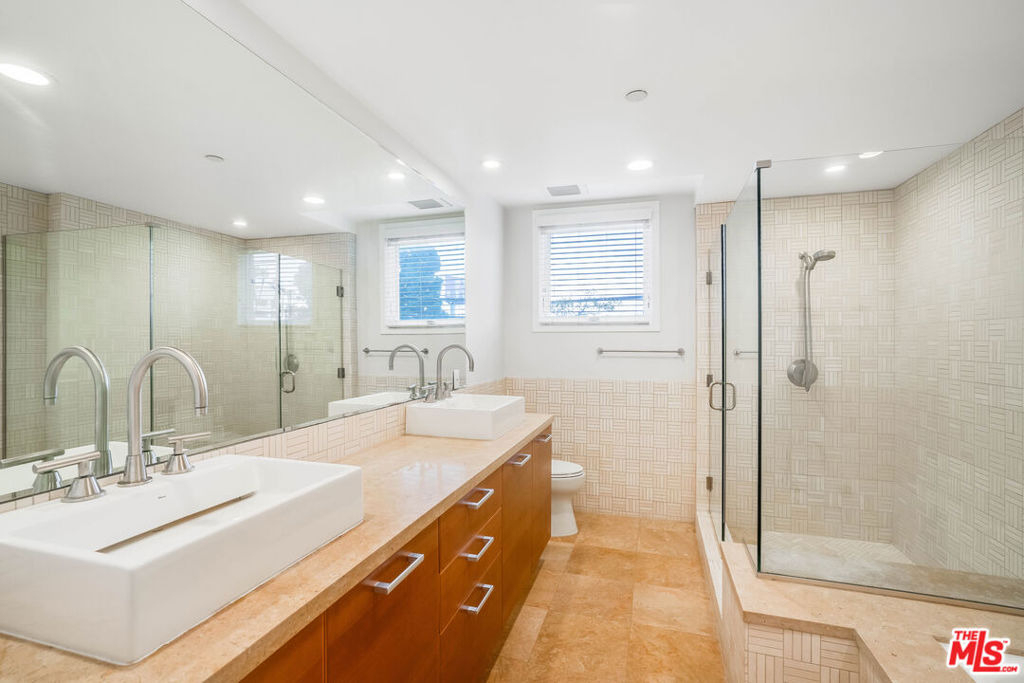 1517 S Bentley Avenue - Photo 6