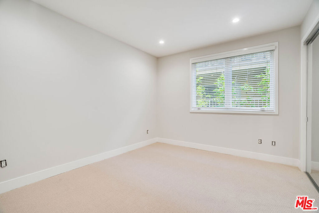 1517 S Bentley Avenue - Photo 8