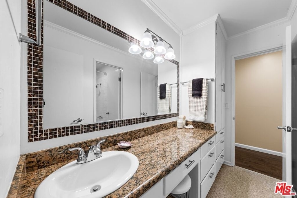 1536 Harvard Street - Photo 15