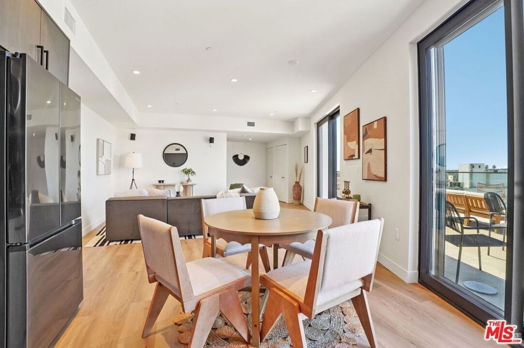 1110 S Spaulding Avenue - Photo 2