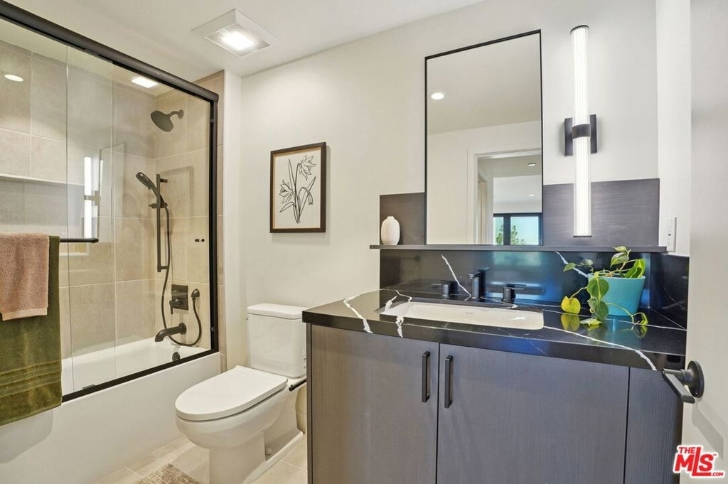 1110 S Spaulding Avenue - Photo 5