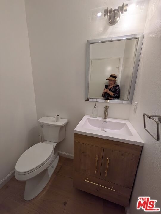 10600 Holman Avenue - Photo 17