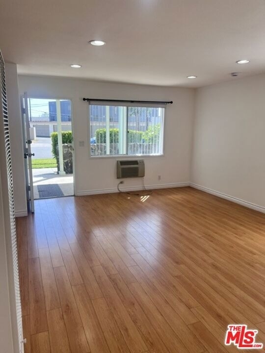 2337 W Gramercy Avenue - Photo 21