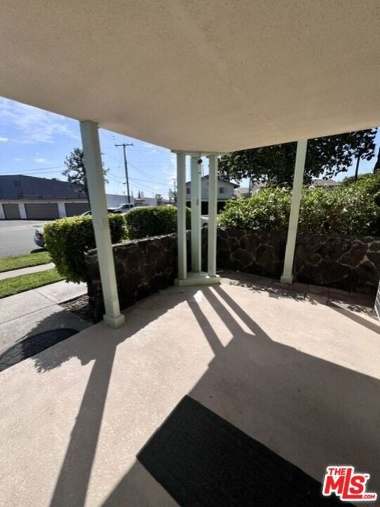 2337 W Gramercy Avenue - Photo 26