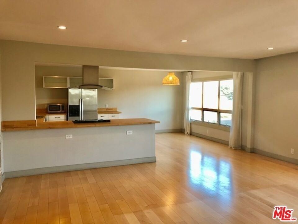 11905 Nebraska Avenue - Photo 3