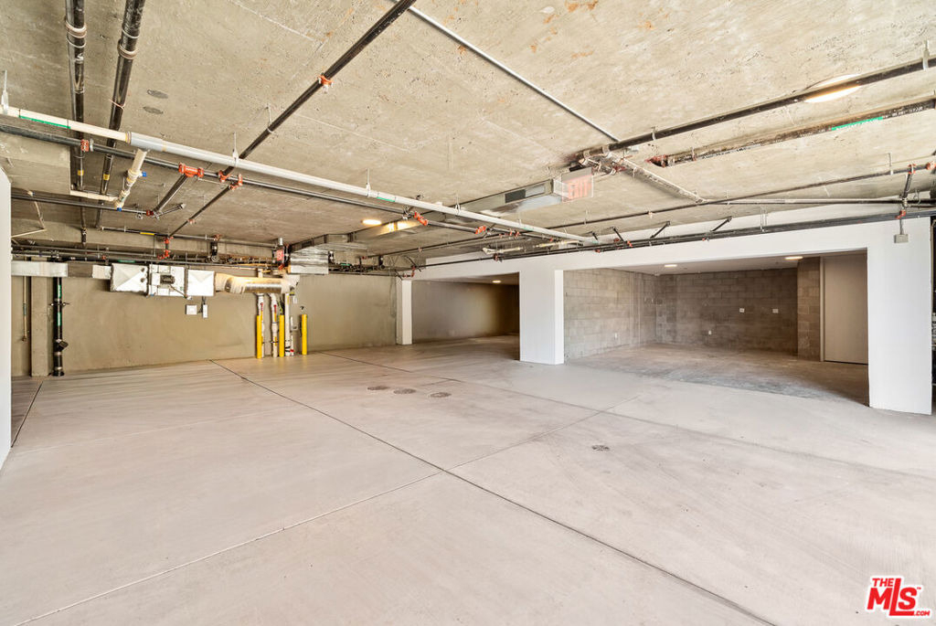307 N Wilton Place - Photo 9