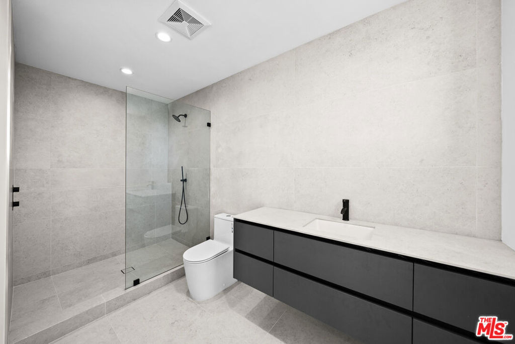 307 N Wilton Place - Photo 4